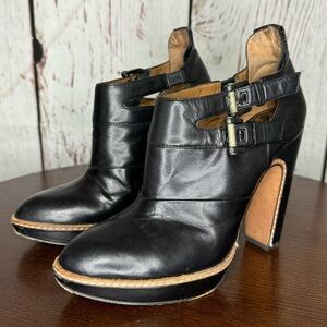 MODERN VINTAGE women’s genuine leather platform ankle bootie 2 buckles 37 EUC